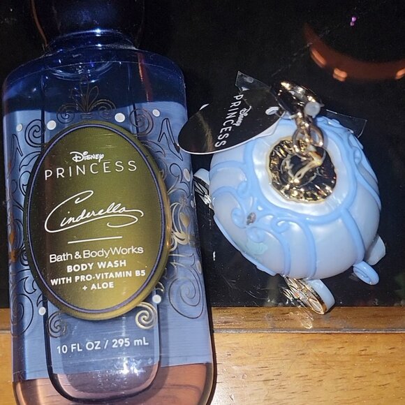 🎉 BATH & BODY WORKS x DISNEY CINDERELLA LIGHT UP POCKETBAC HOLDER - Picture 1 of 5